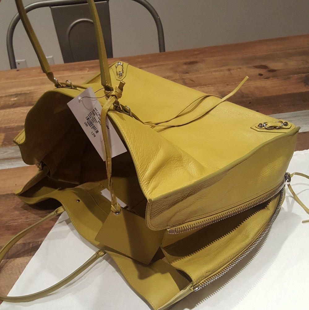 Balenciaga Yellow mustard tote bag, pre owned - Picture 3 of 6